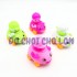 Đồ chơi bé trai đội nón ngồi xe bằng nhựa vặn cót 902B2