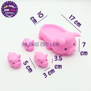 Bộ đồ chơi heo mẹ và 3 chú heo con CHÍT màu HỒNG 7681-1