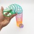 Đồ chơi lò xo cầu vồng ma thuật bằng nhựa (đường kính 7 cm)
